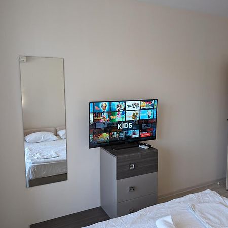 Sunny Star Dreams Condo W Prime Location, Pool, Sea View Свети Влас Екстериор снимка