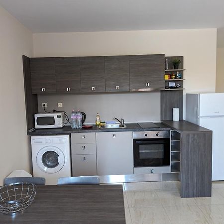 Sunny Star Dreams Condo W Prime Location, Pool, Sea View Свети Влас Екстериор снимка
